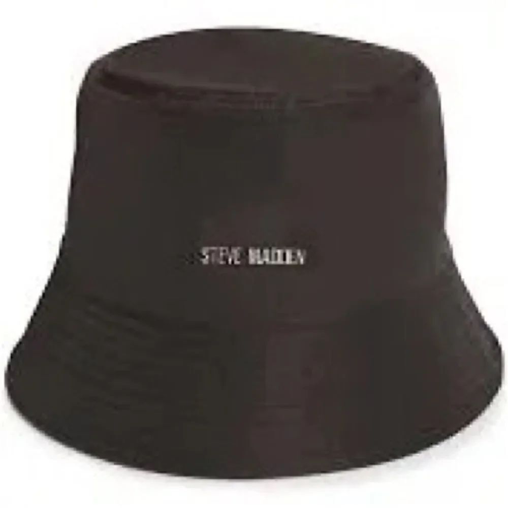 NEW Steve Madden Black Bucket Hat